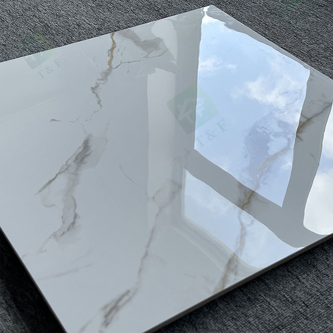 600*600mm Wohnzimmer glasierte Keramikfliesen, die super weißer Marmor mit Glod-Ader Polier glasierte