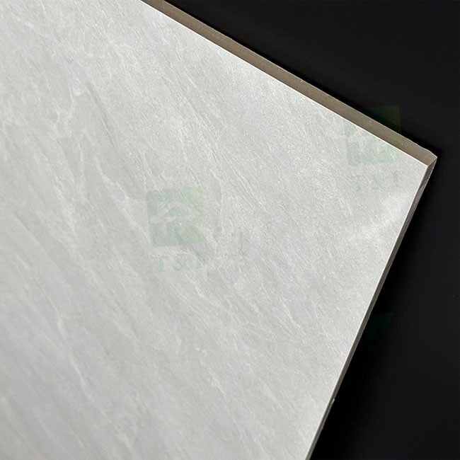 Keramische Wand Grad AAA deckt den Fußboden des Marmorwohnzimmers glasierte Porzellan-Quadrat-Bodenfliesen mit Ziegeln