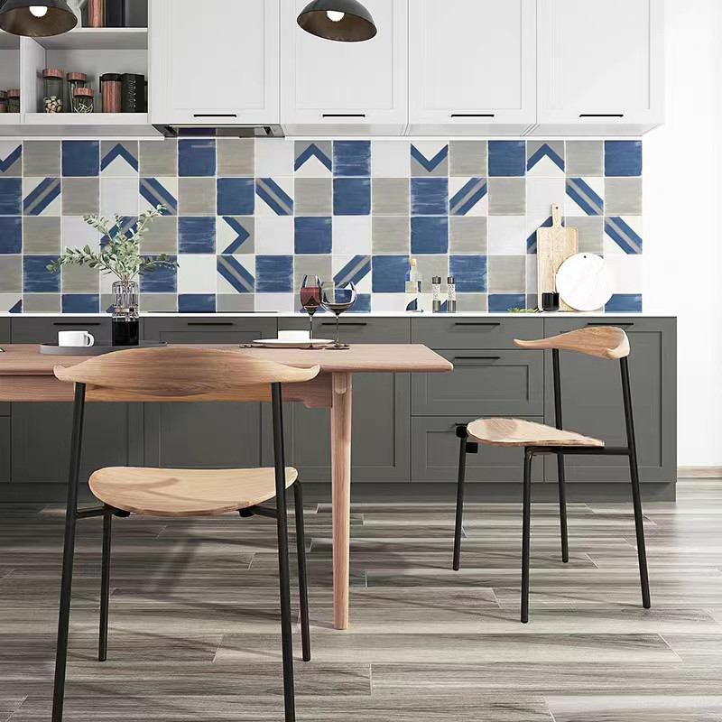 Nordischer INS reden schwarzes weißes glasig-glänzendes Porzellan mit Ziegeln deckt 300*300mm für Boden und Innenwand an