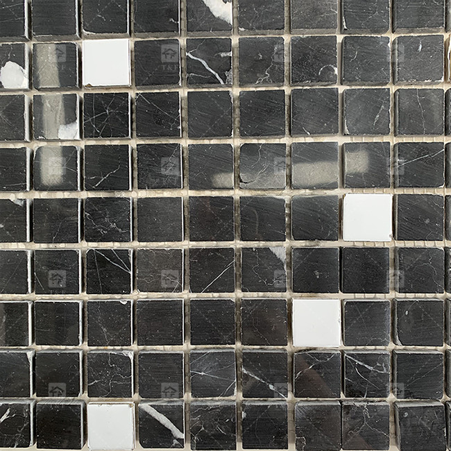 Viereckige schwarz-weiße Marmorstein Mosaikfliesen 8mm Wanddekoration