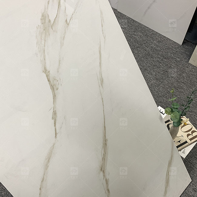 600x1200mm hohe glänzende Carrara weiße polierte verglaste Fliesen für Boden Marmor Porzellanfliesen