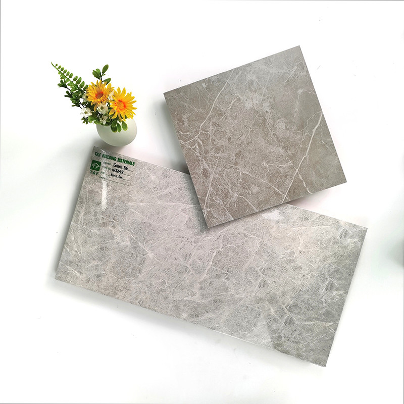 300x600MM glasig-glänzendes Keramikfliesen-Graufarbeinnenbadezimmer