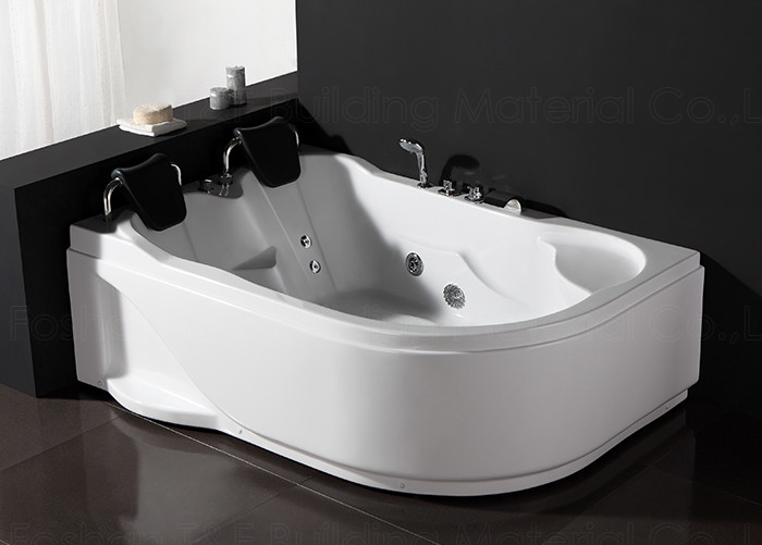 Weiße Acrylumsäumte Luftblase der jacuzzi-Ecken-Badewannen-Innen2